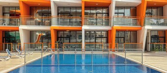 Sunny Studio w/ Pool | Near Silicon Central Mall