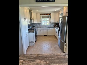 Private kitchen - Island Time - Perfect Beach Vacation (Holden Beach)