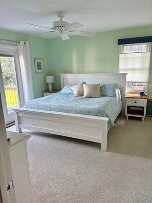 Room - Discover "Island Time" at Holden Beach: an oceanfront 3BR for 8 guests with private pool. (Holden Beach)