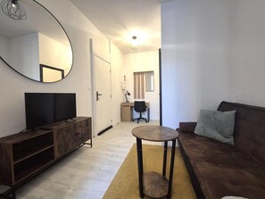 Interior - Astana - Cocon douillet et agréable (Reims)