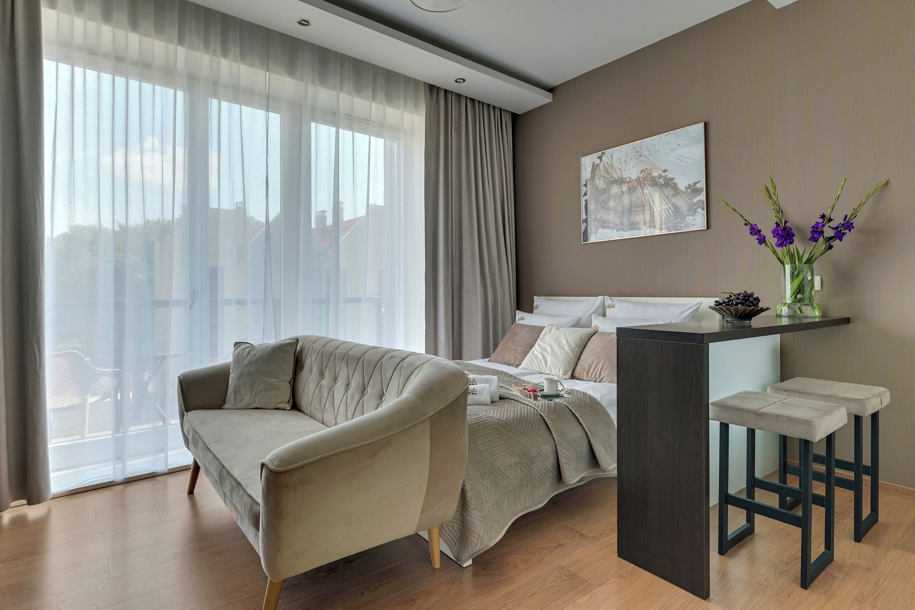 Deluxe Studio, Balcony, Courtyard View | Ruang tamu | TV skrin rata 