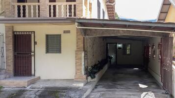 Apartment, 3 Bedrooms, Balcony, Garden View | Parking | Free self parking