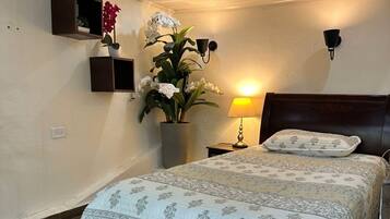 Apartment, 3 Bedrooms, Balcony, Garden View