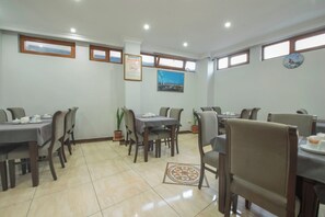 Desayuno buffet incluido todos los días 
