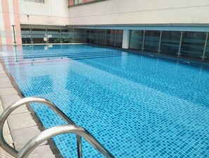 室外游泳池