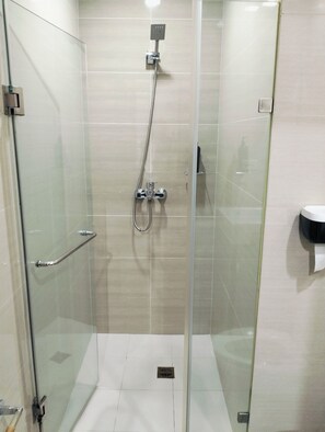 Dusche im Bad