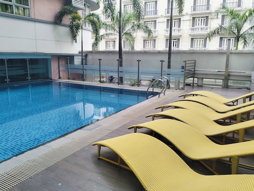 NAIA Manila Airport - Newport Residences