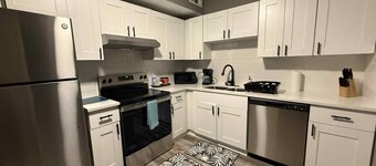 7 min to Doak Stadium 5 Min from Airport NEWLY renovated house!