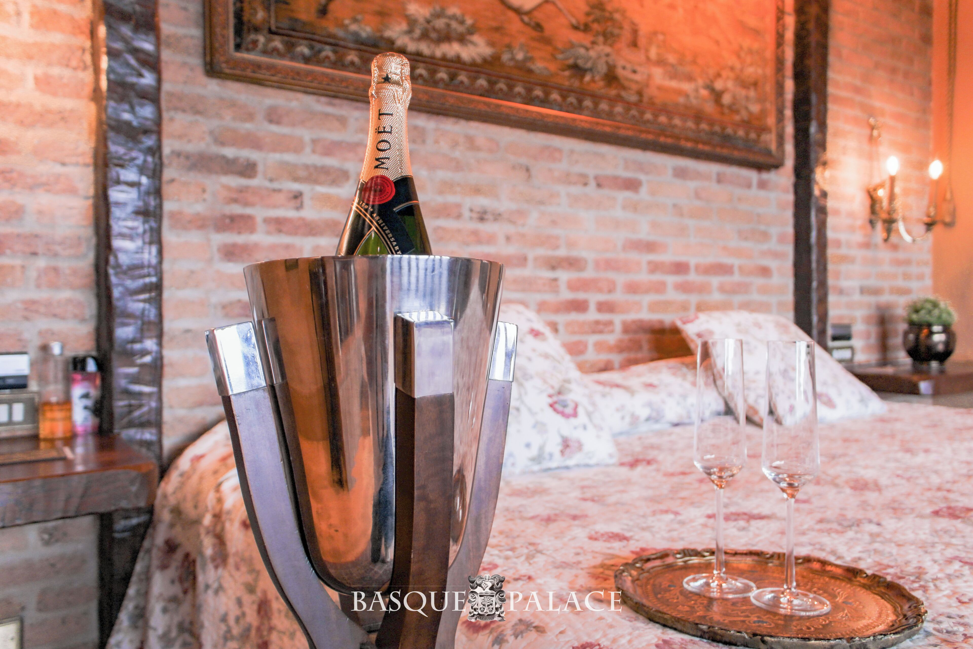 1 bedroom, in-room safe, desk, iron/ironing board