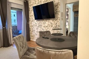 تناول الطعام