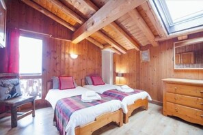 4 室のベッドルーム、WiFi、ベッドシーツ