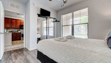 3 quartos, escrivaninha, berço de viagem, Wi-Fi