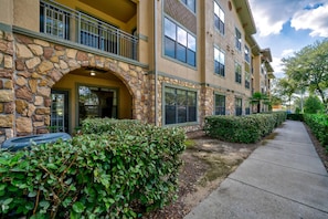 Exterior - Family condo w/ resort access near the parks (Davenport)