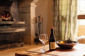 Interior - 5-bedroom ski chalet with jacuzzi. (La Plagne Tarentaise)