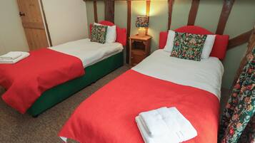 3 bedrooms, individually decorated, individually furnished, free WiFi