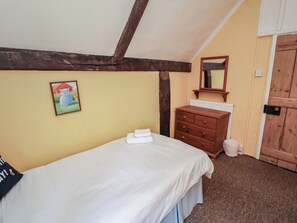 3 bedrooms, individually decorated, individually furnished, free WiFi