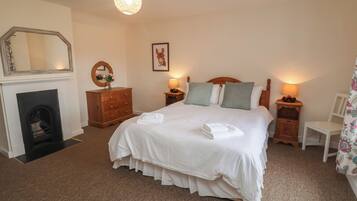 3 bedrooms, individually decorated, individually furnished, free WiFi