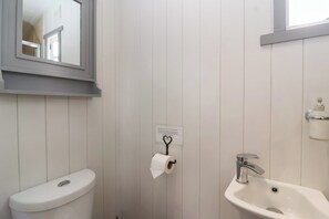 Douche, sèche-cheveux