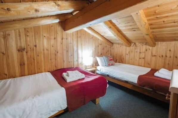 3 bedrooms, WiFi, bed sheets