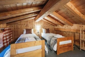 3 bedrooms, WiFi, bed sheets