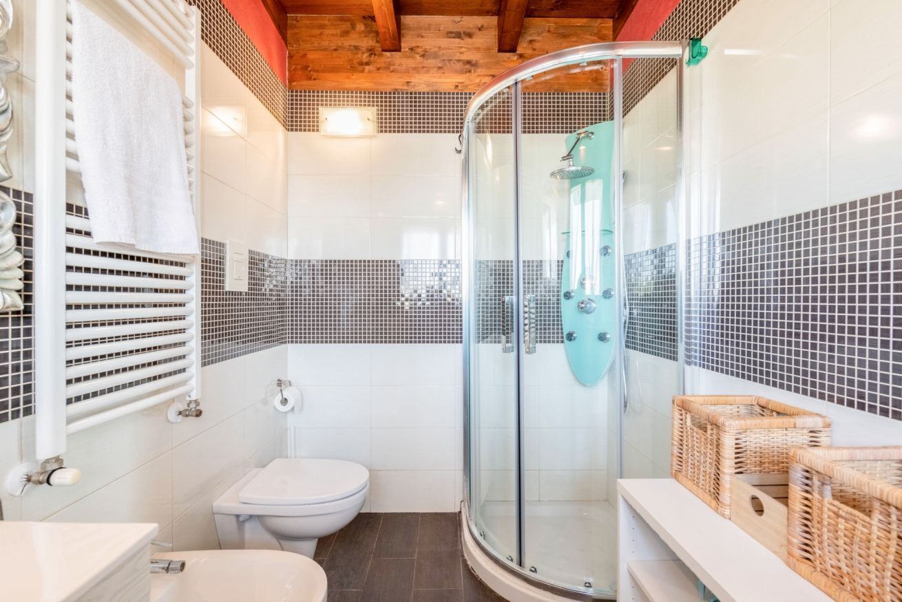 Shower, bidet