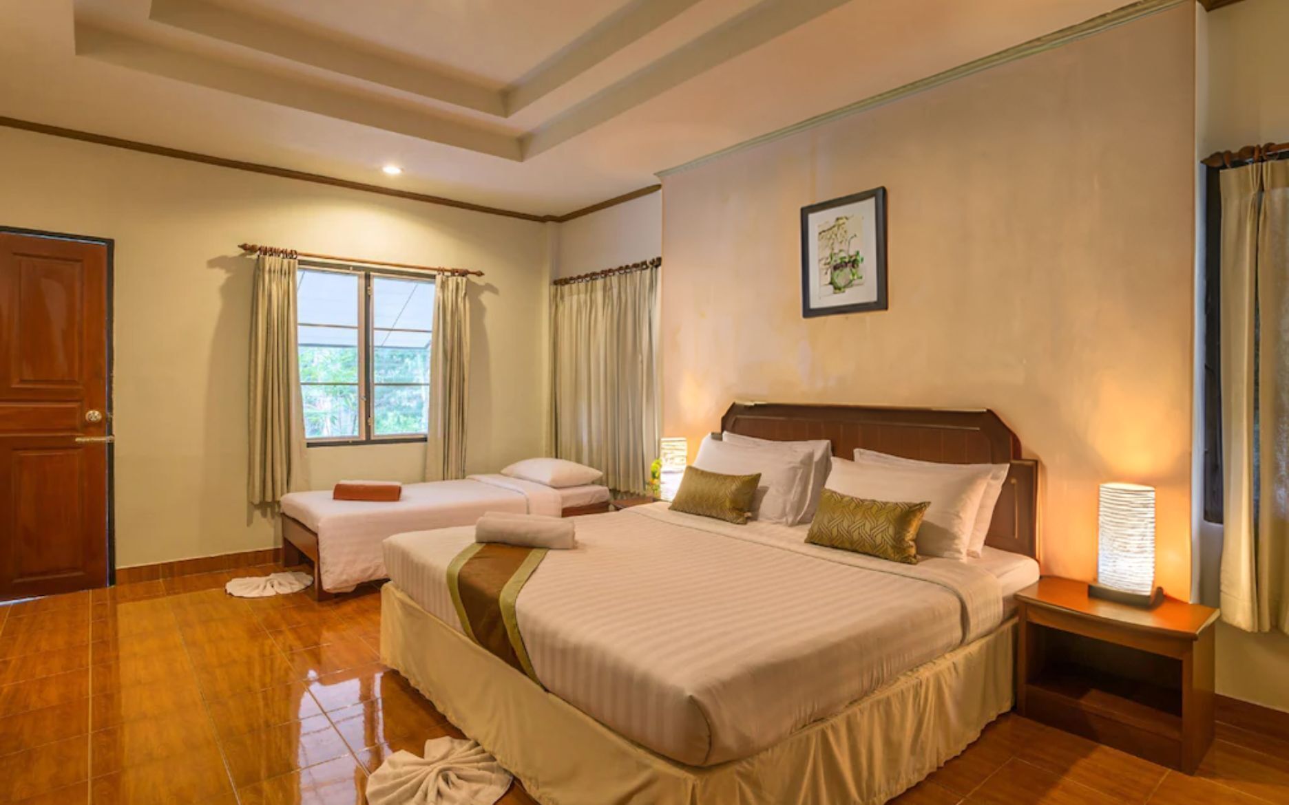 Huvila, patio, näköala puutarhaan | Tallelokero huoneessa, ilmainen Wi-Fi