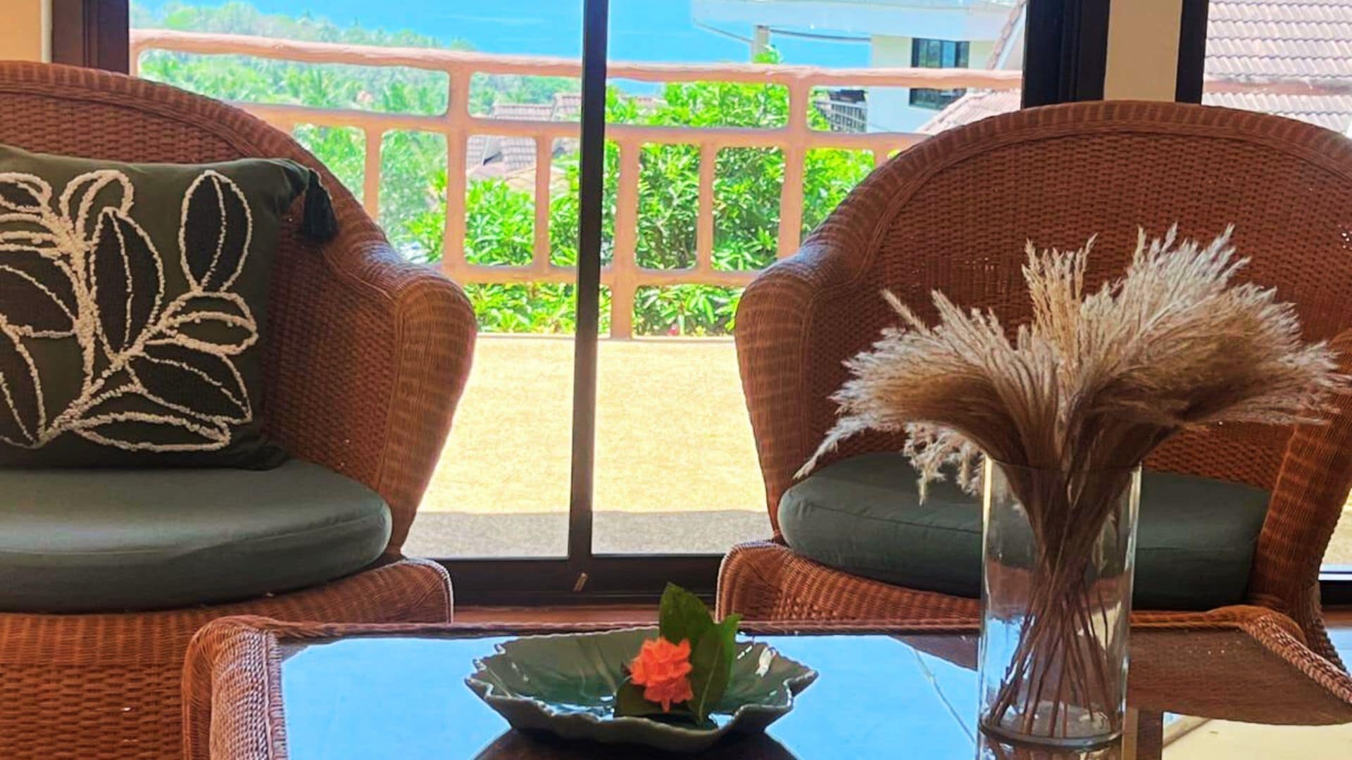 Villa, 3 Bedrooms, Garden View | Living area