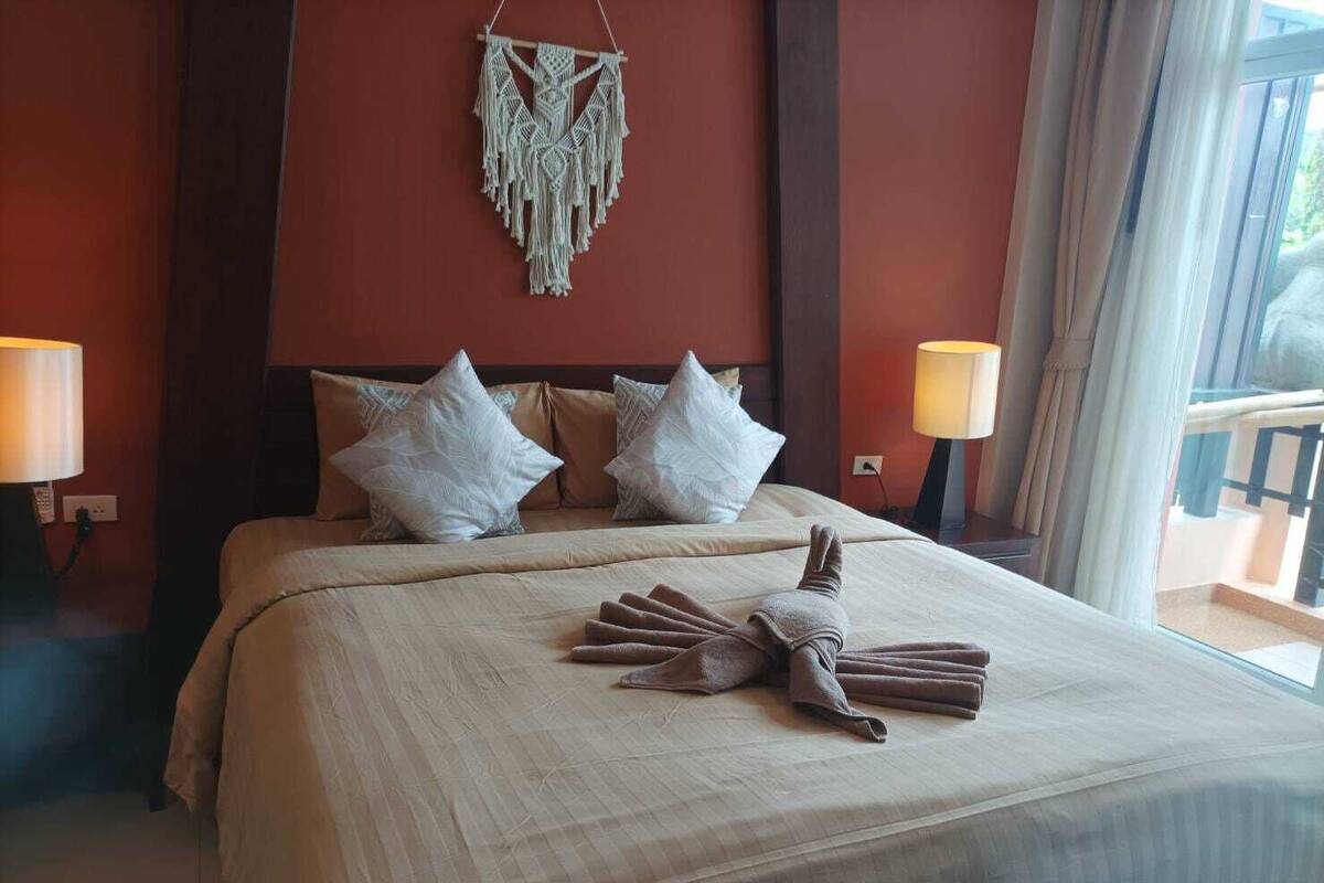 Apartment, 3 Bedrooms, City View | In-room safe, free WiFi