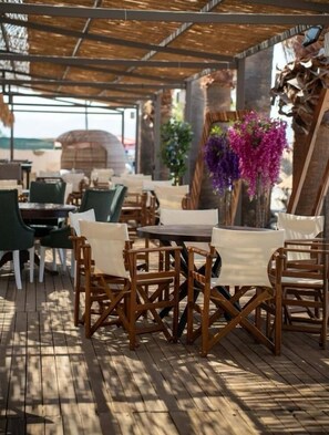 Desayuno bufé gratuito y diario