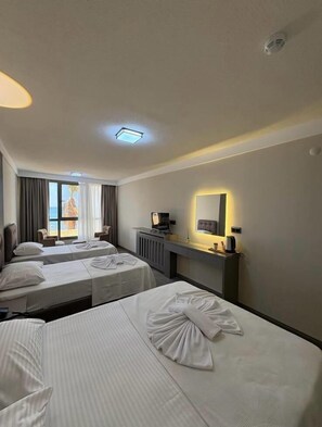 Caja fuerte, escritorio, espacio para trabajar con un portátil