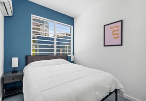 3 bedrooms, iron/ironing board, WiFi, bed sheets