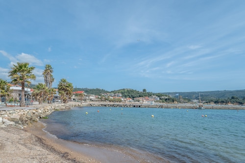 Apartment 'Chroma' with Sea View, Wi-Fi and Air Conditioning