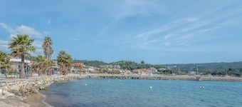 Apartment 'Chroma' with Sea View, Wi-Fi and Air Conditioning