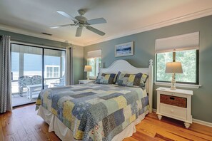 4 soverom, strykejern/-brett, internettilgang og sengetøy