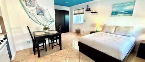 Desk, iron/ironing board, travel cot, WiFi