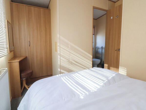 3 bedrooms, individually decorated, individually furnished, free WiFi