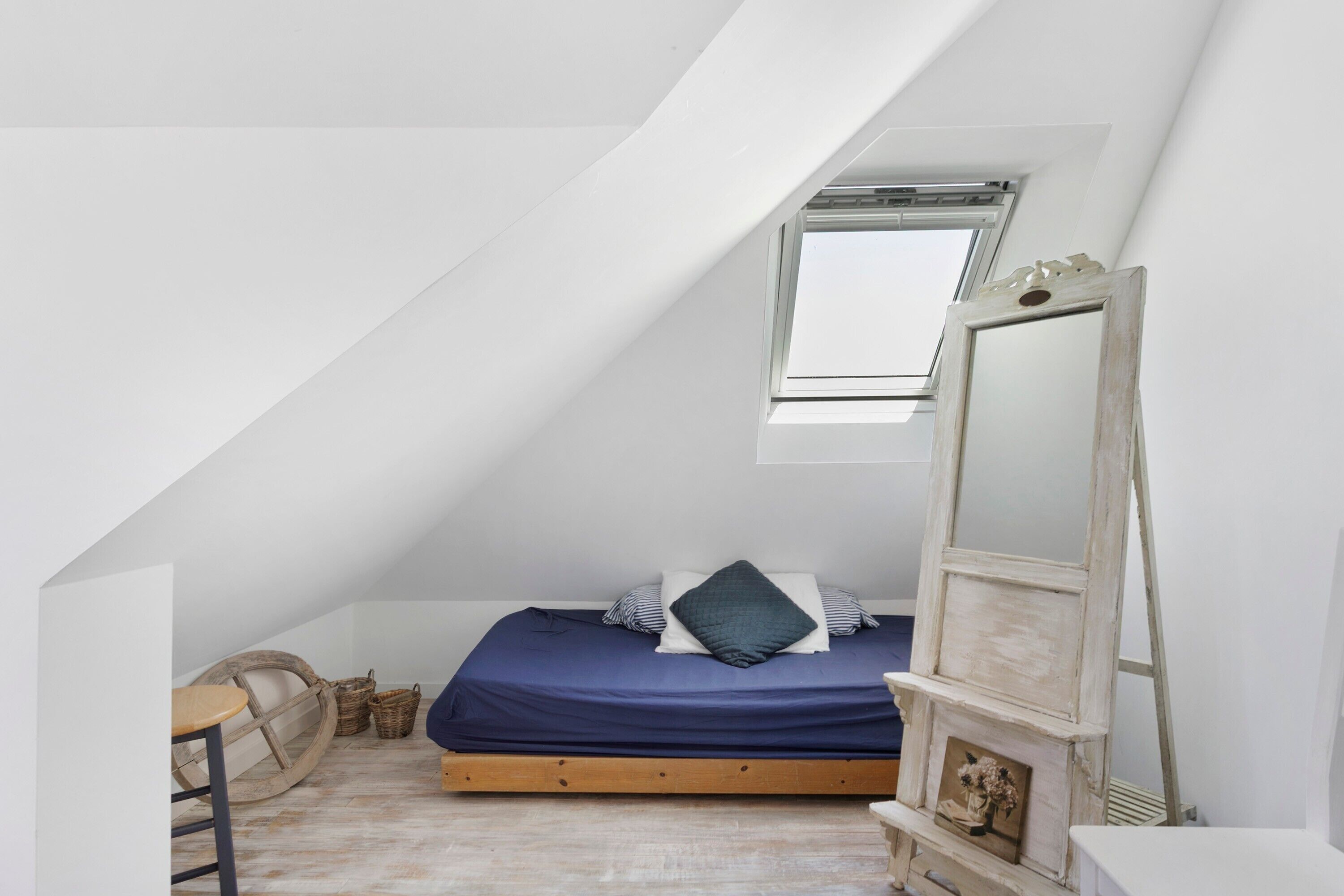 3 chambres, fer et planche à repasser, Wi-Fi, draps fournis