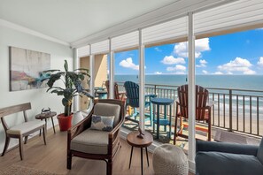 Interior - Seagull #1007: Beachfront 2 Bedroom 2 Bathroom With Spectacular Views and 24 Hour Management (Port Aransas)
