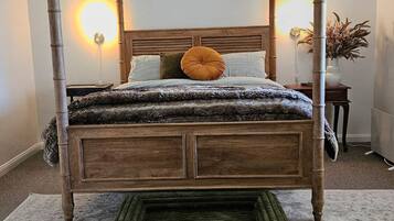Iron/ironing board, internet, bed sheets