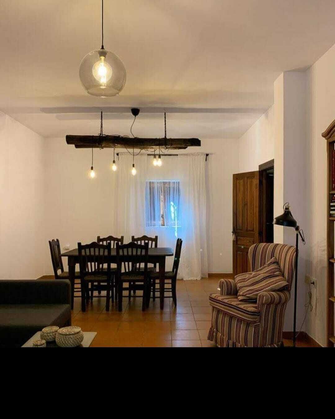 Huis, niet-roken, patio | Woonruimte | Een flatscreentelevisie