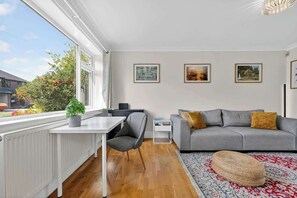 TV, offices - City SuperHost Lovely 3 bed Wythenshawe Home (Wythenshawe)