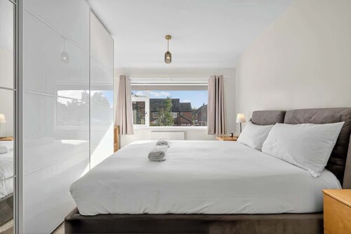 City SuperHost Lovely 3 bed Wythenshawe Home