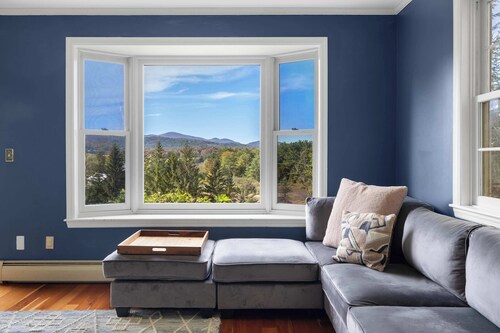 5-BR Vermont Retreat w/ Hot Tub & Mountain Views