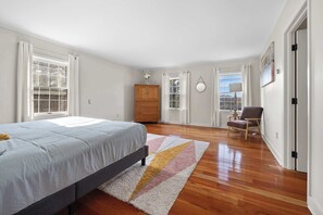 5 dormitorios, escritorio, wifi y ropa de cama