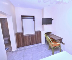 Quarto casal luxo, vista para o jardim | Wi-Fi de cortesia, roupa de cama