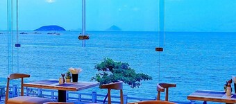 May Ngu Sac - Iridescent Clouds Hotel