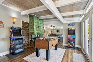 Spielezimmer