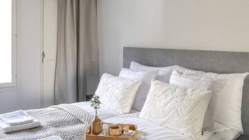 Desk, WiFi, bed sheets