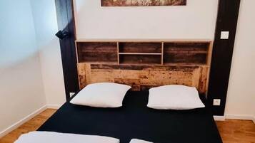 2 Schlafzimmer, BĂŒgeleisen/BĂŒgelbrett, Reisekinderbett, kostenloses WLAN