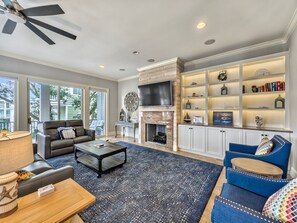 Smart TV - Best House in the Neighborhood, Free Heated Pool, Elevator, Walk to Beach - 54 Sandcastle (Hilton Head Island)